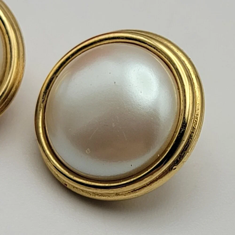 Vintage Monet Faux Pearl Clip On Earrings White Gold Tone Round Stud 20mm